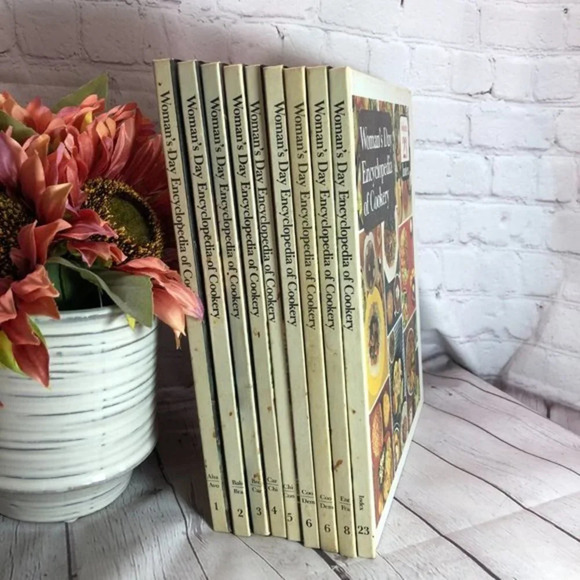 Vintage Woman's Day encyclopedia of cookery cookbook cottagecore - Picture 2 of 13